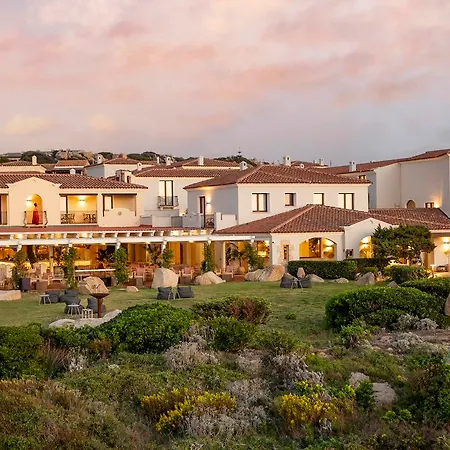 Mangia's Santa Teresa Sardinia, Curio Collection By Hilton Santa Teresa Gallura